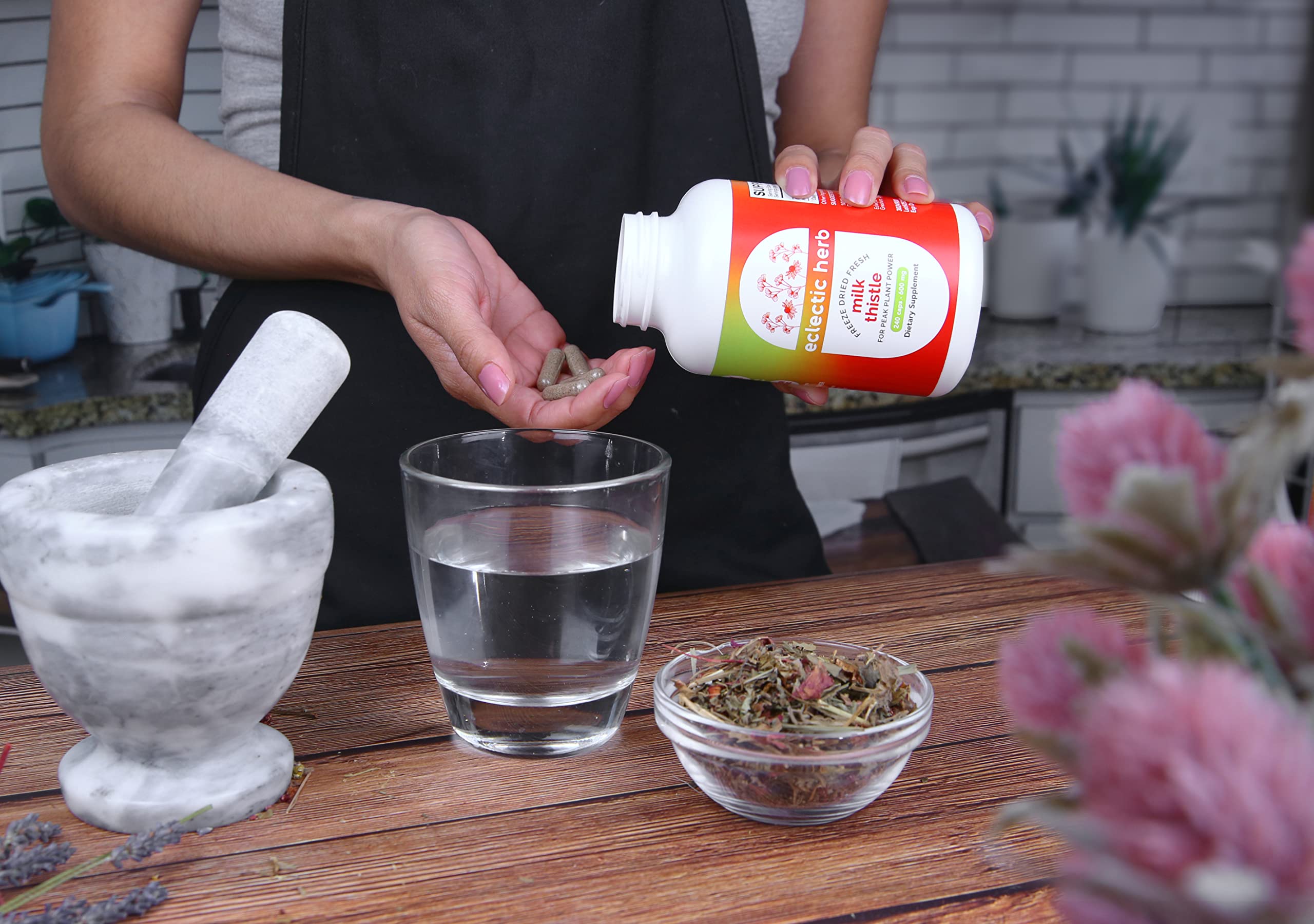 Eclectic Institute Milk Thistle: formule sans lactose, soja et additifs artificiels.