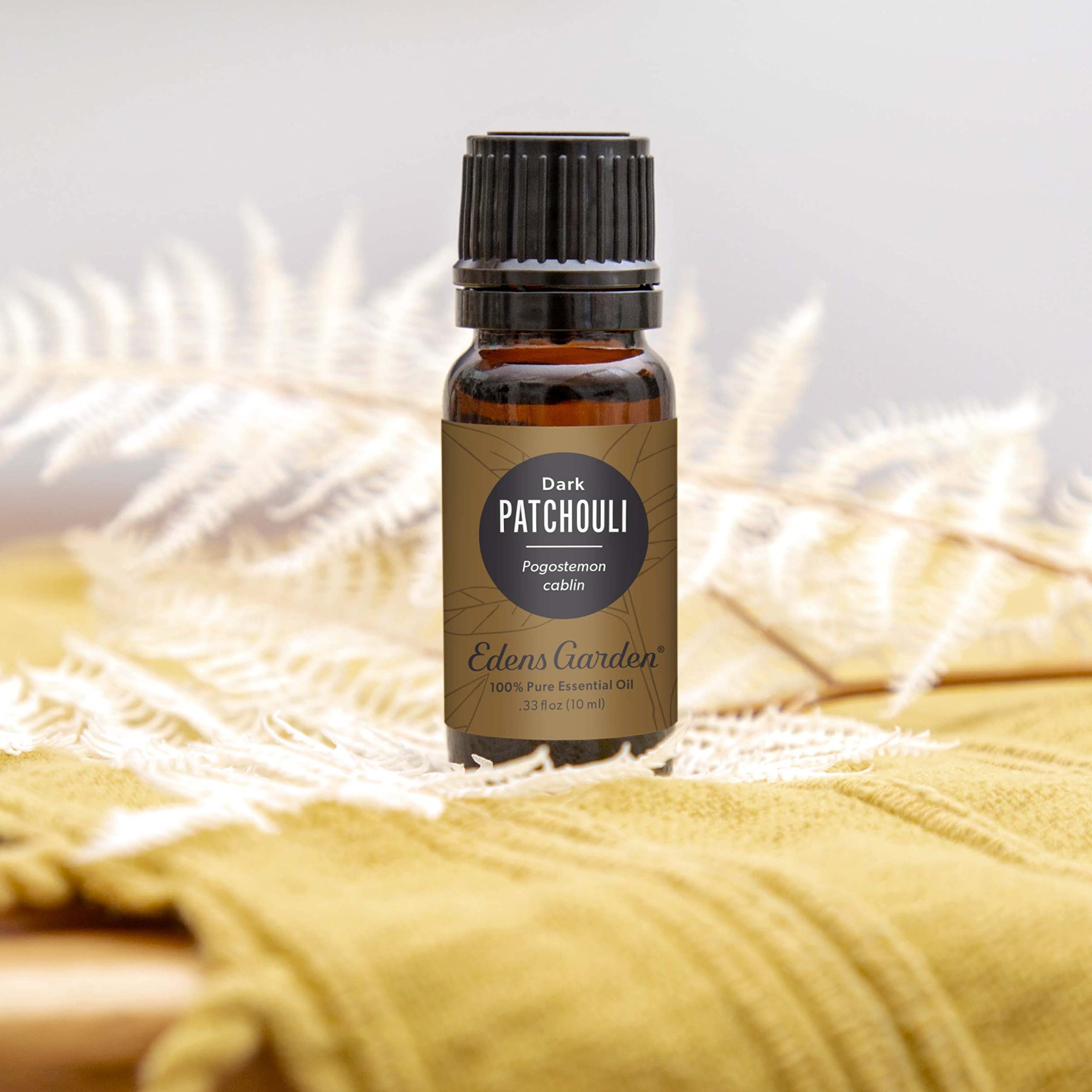 Edens Garden Patchouli, bouteille-verre 30 ml, diffusion douce pour une atmosphère réconfortante.