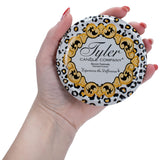 Bougie florale Elanze Designs Tyler Candle French Market pour décoration intérieure