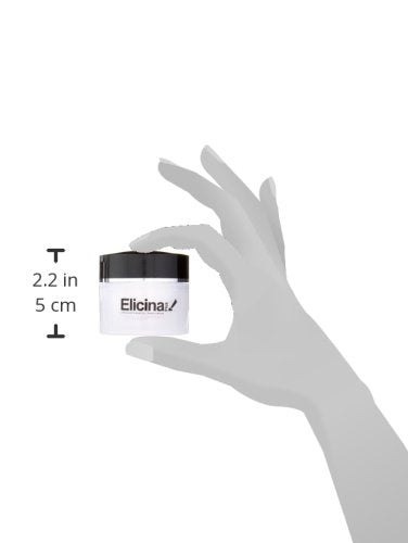 Application quotidienne avec Elicina Plus sur visage et cou hydratés