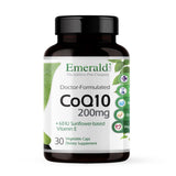 CoQ10 ÉMERALD LABS: bouteille ouverte avec capsules, soutien potentiel à l'énergie et à la circulation.
