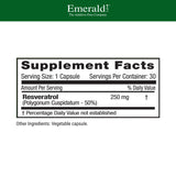 Capsules Emerald Labs Resveratrol, ingrédients végétaux favorisant une santé cellulaire.