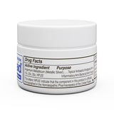 Texture crème lors de l’application sur la peau.
