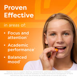 Enfant prenant une gomme Equazen Pro, plaisir et routine facile.