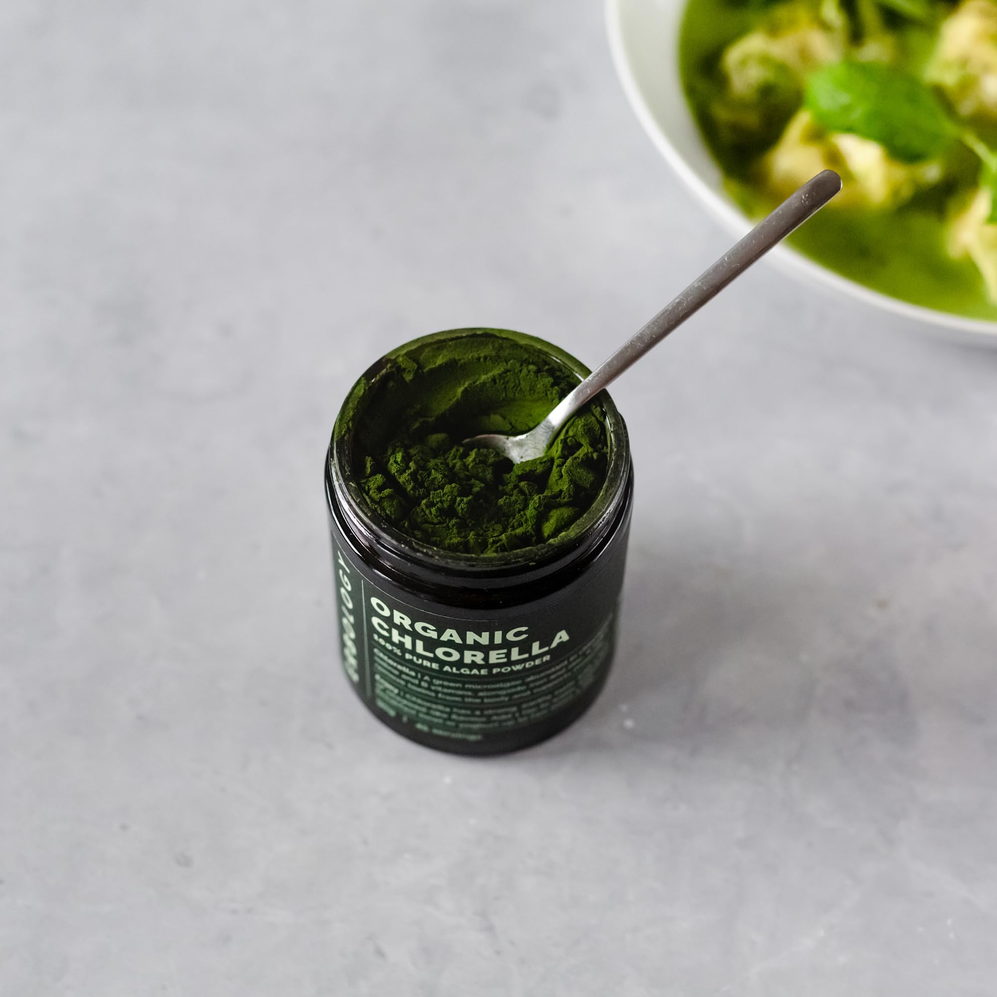 Erbology chlorelle poudre smoothie vert: intégration facile dans smoothies nourrissants.