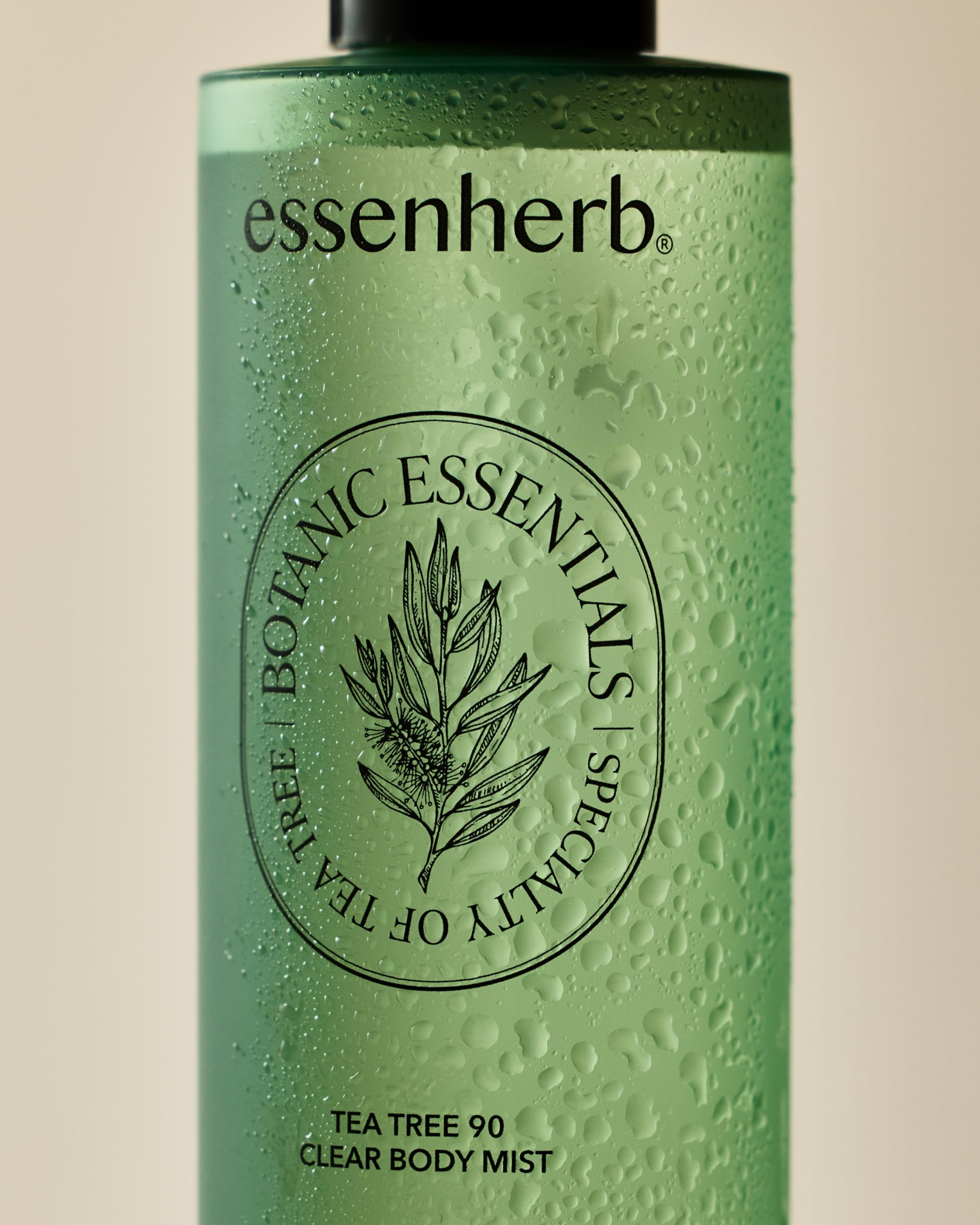 ESSENHERB Tea Tree 90 Clear Body Mist — Utilisation pratique même à l envers grâce au spray 360°.