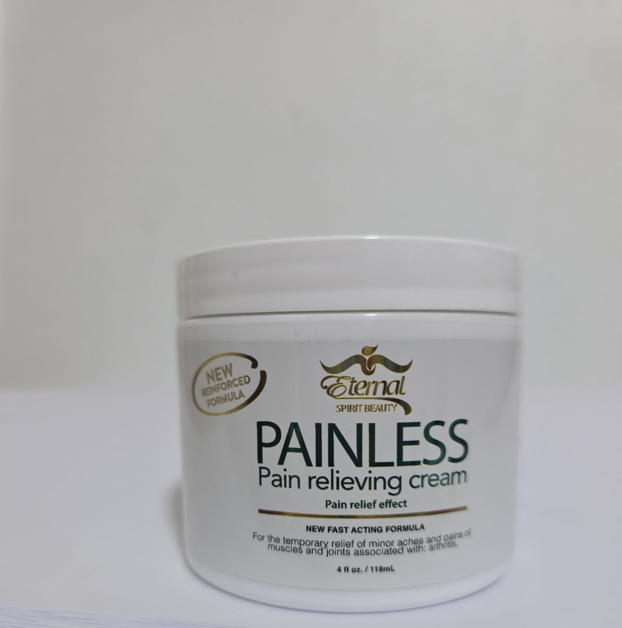 Eternal Spirit Beauty Crème: application douce sur peau pour soulagement et confort.