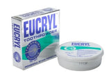 Poudre Eucryl Freshmint prête à être versée sur la brosse