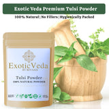 Texture fine de la poudre Tulsi pour une intégration facile dans boissons et recettes.