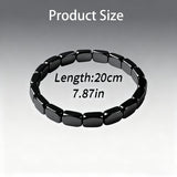 Bracelet Feisuo hématite carré noir sur poignet, style minimaliste