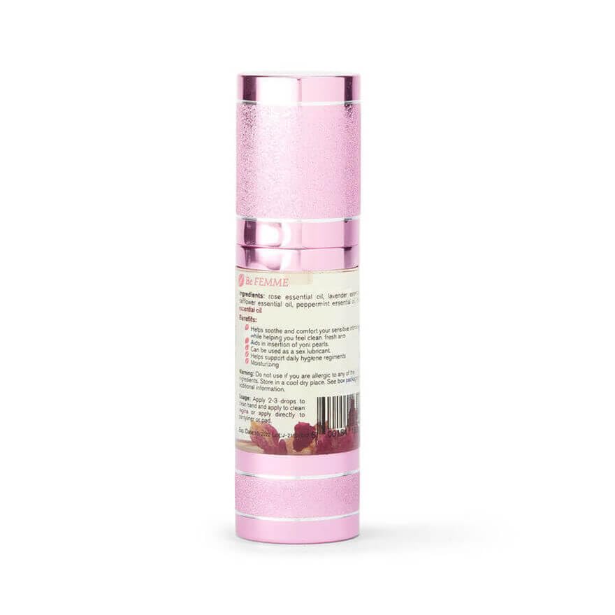 Mousse lavante Yoni Femme Detox, texture légère et sensation de fraîcheur.