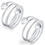 Bague Feraco cuivre cœur en détail, hypoalléergénique et durable pour un look raffiné.