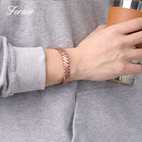 Feraco bracelet homme, se prête à un style superposé.