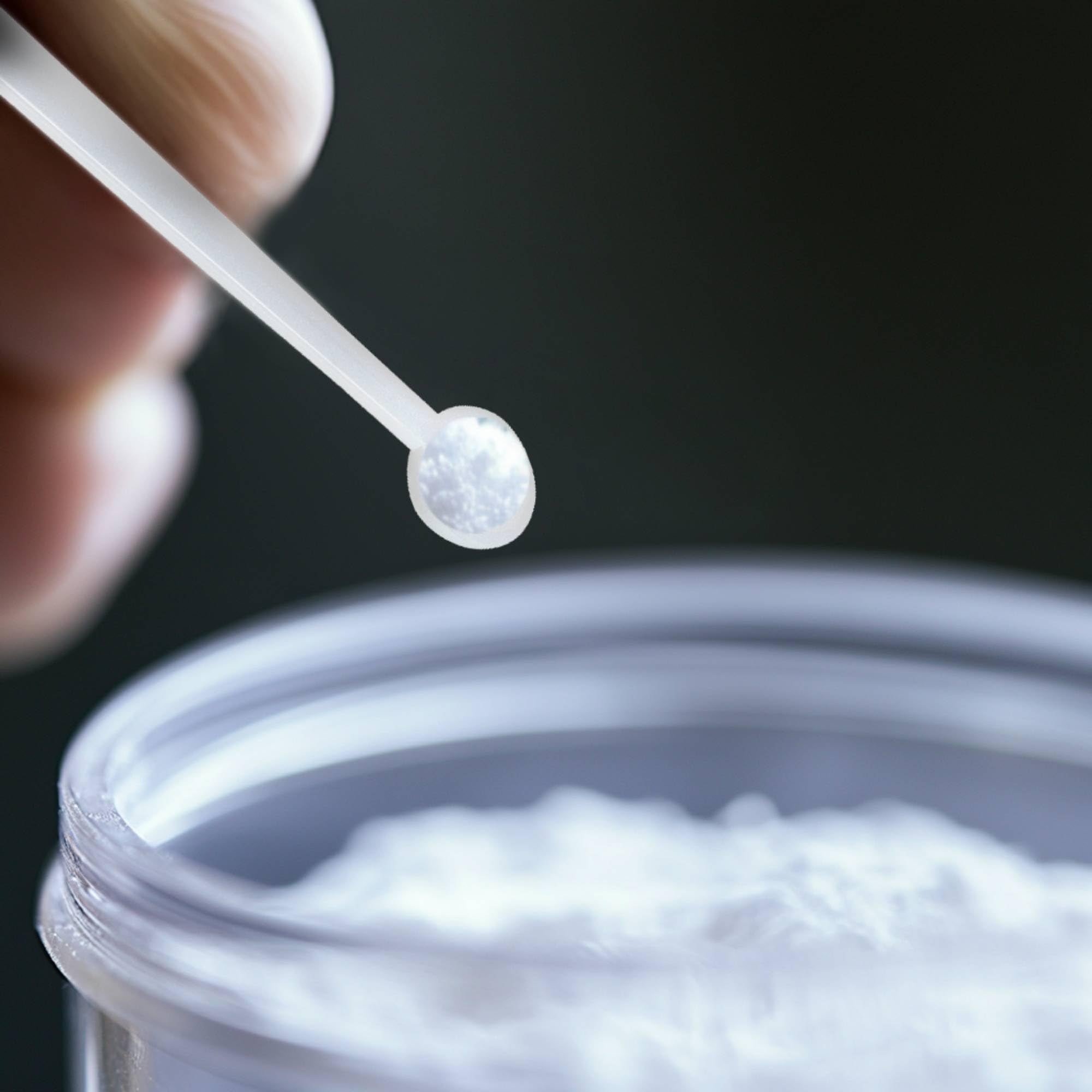 FitPowders Phényléthylamine HCL – prise avec eau pour soutien d'énergie.