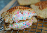 Tartine légère avec Flex Brands Whey Cookie Butter Fruity Cereal, collation faible en calories.