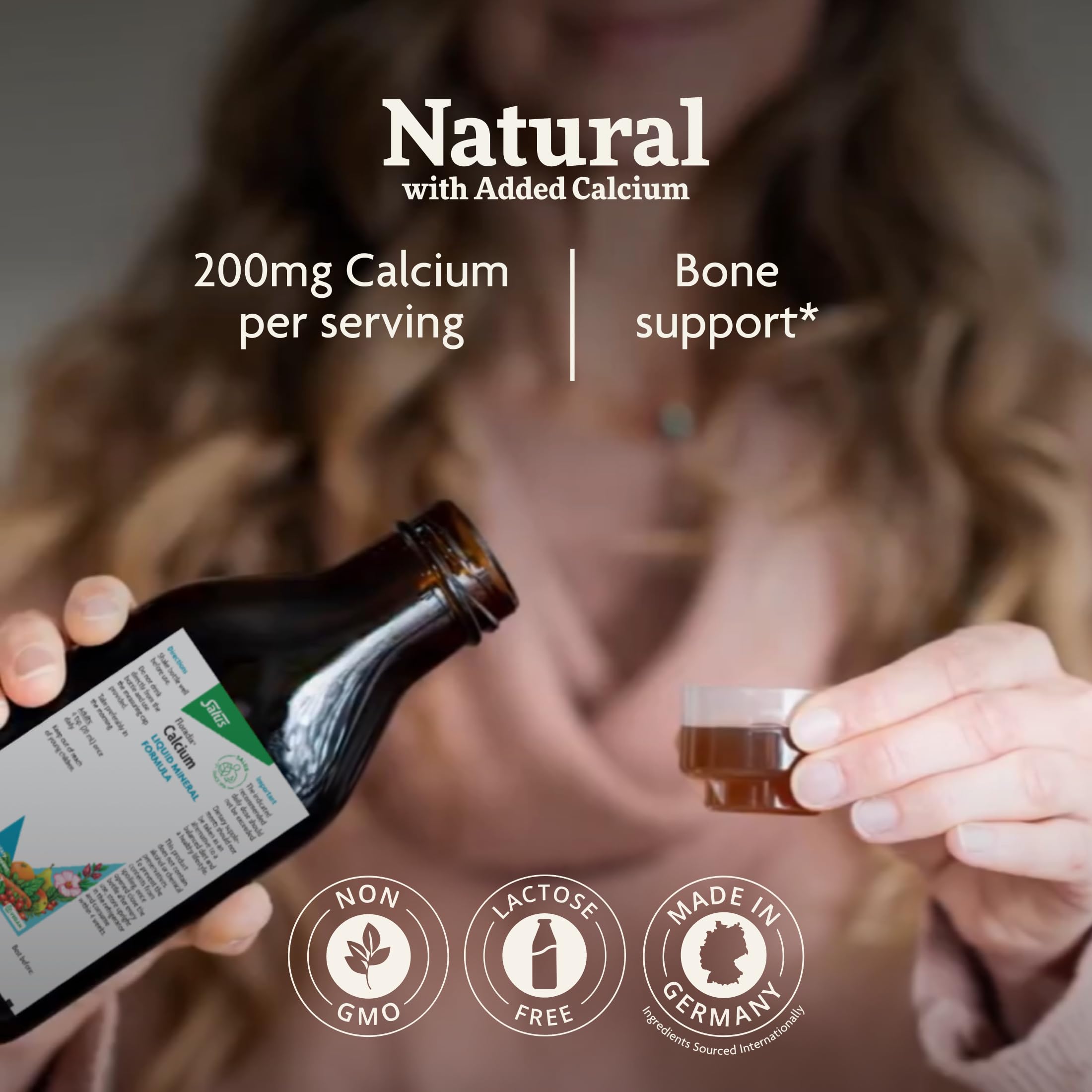 Floradix Calcium liquide – verseur dans verre, usage facile dans votre routine