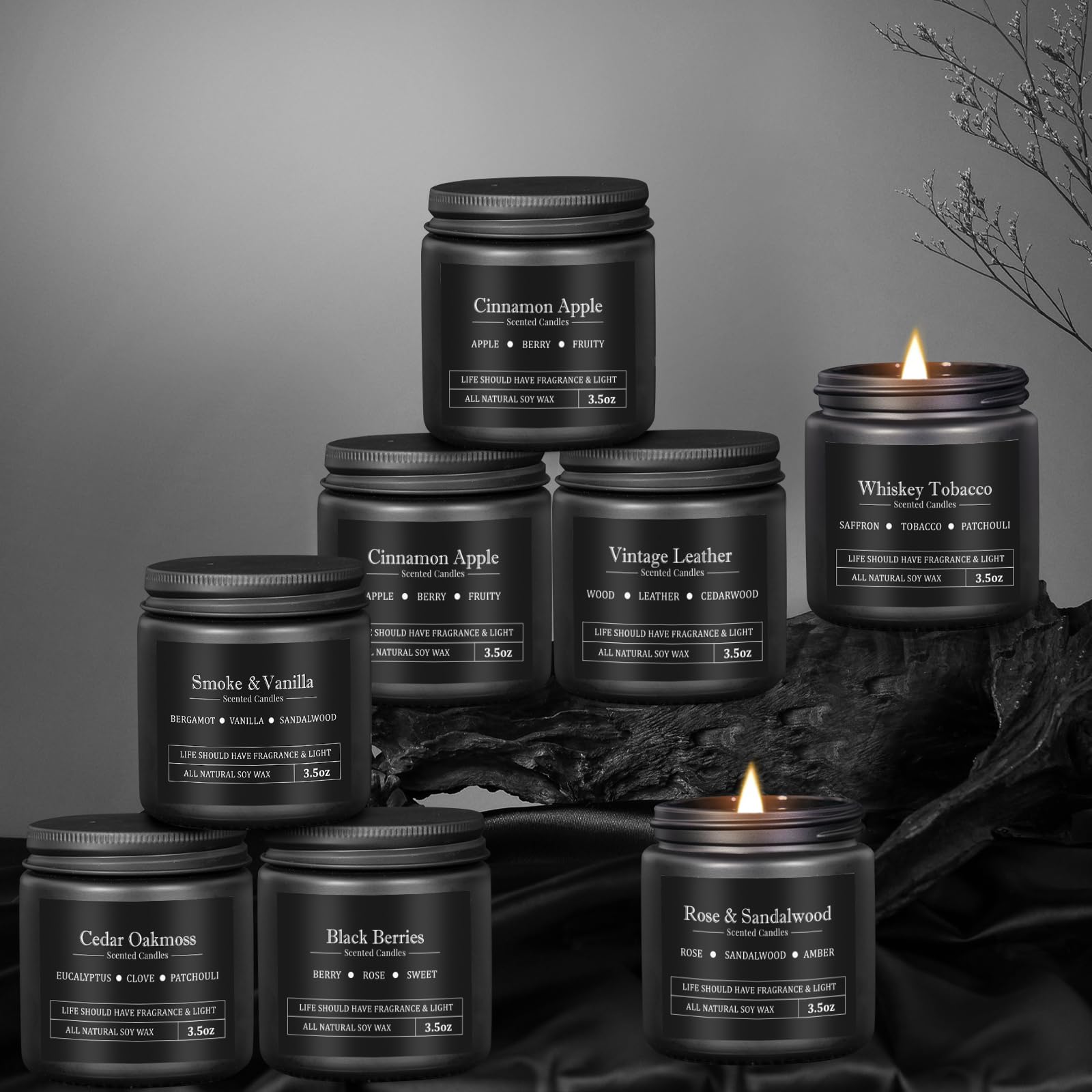 Bougie FOMICO cèdre-mousse, parfum boisé durable invitant à la détente.