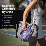 For Wellness Recovery Gummies Hydrate – emballage compact idéal pour le sac de sport.