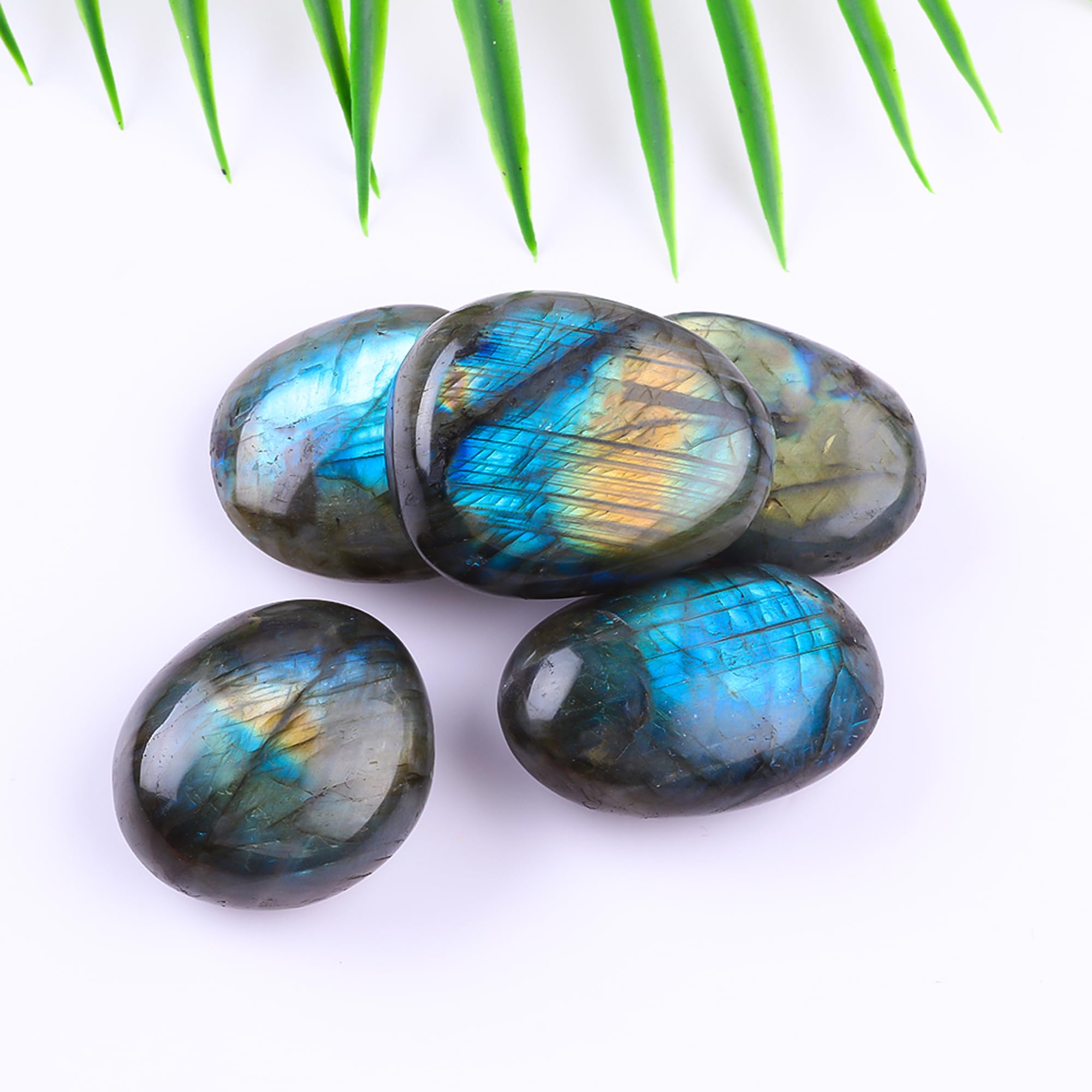FORBY Labradorite, texture naturelle, surface non teintée pour une prise en main agréable.