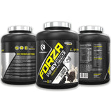 Mélange Forzagen Whey PRO dans le shaker pour une texture homogène.
