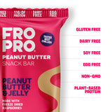 Barre FRO PRO PB et confiture, texture moelleuse pour une pause gourmande.