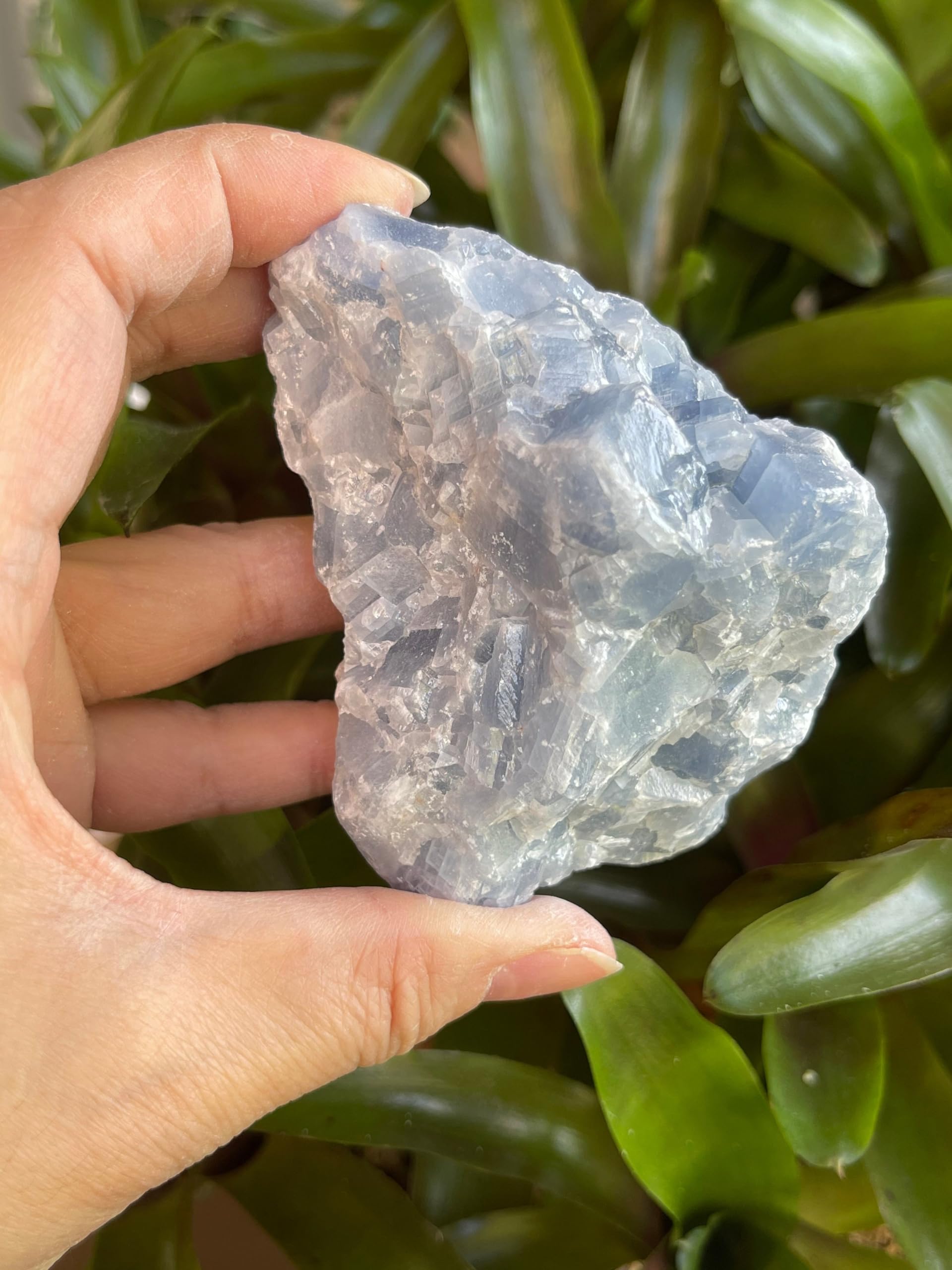 Calcite bleue brute GAF TREASURES, morceau utile pour rituel et énergie calme.