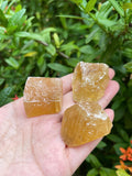 GAF TREASURES Calcite brute variée, pierres uniques et colorées pour décor.