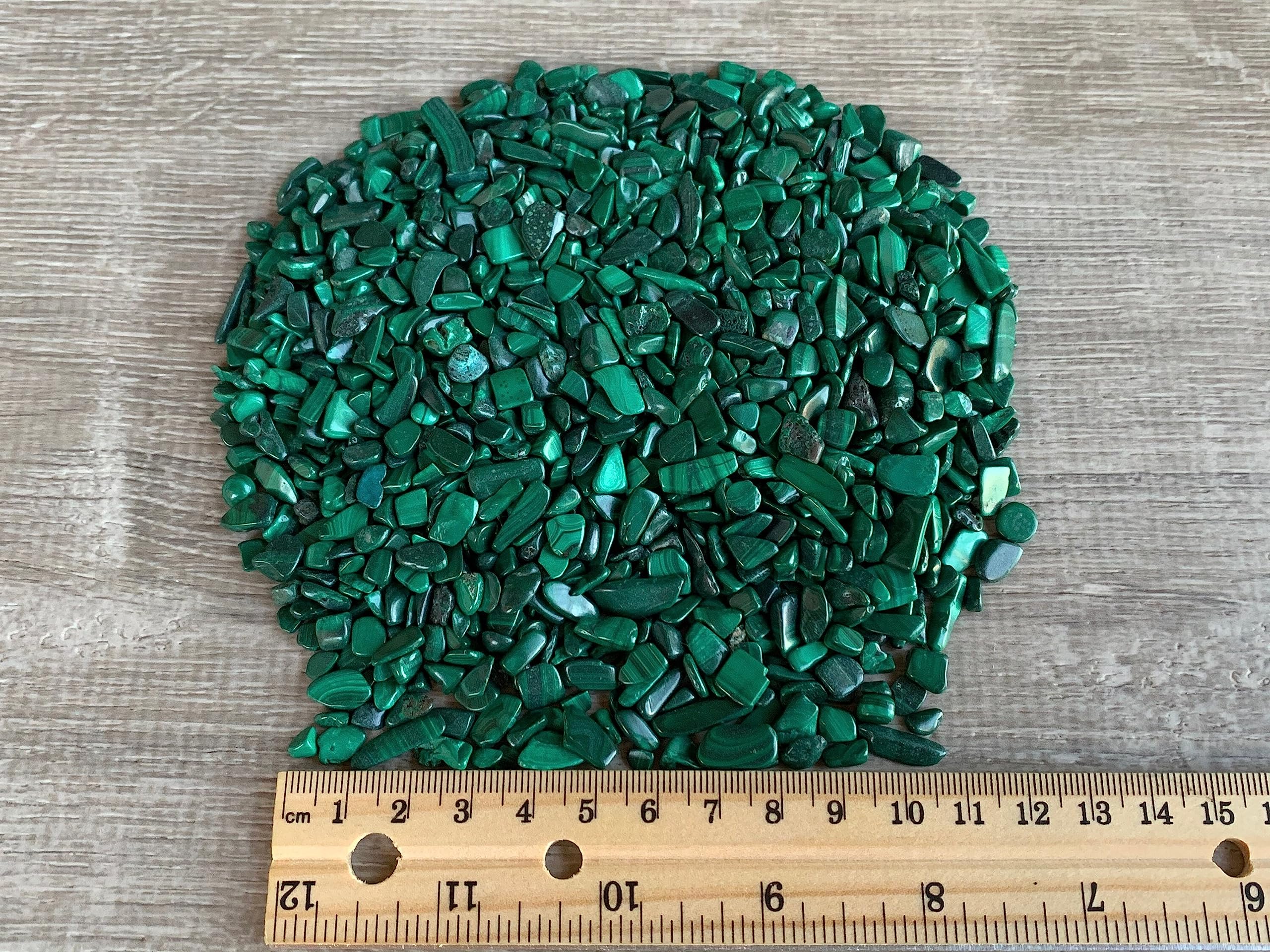 GAF TREASURES Malachite morceaux semi-polies – textures variées pour créations artistiques.