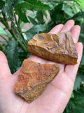GAF TREASURES œil de tigre brut, pierre naturelle pour réconfort visuel et calme.