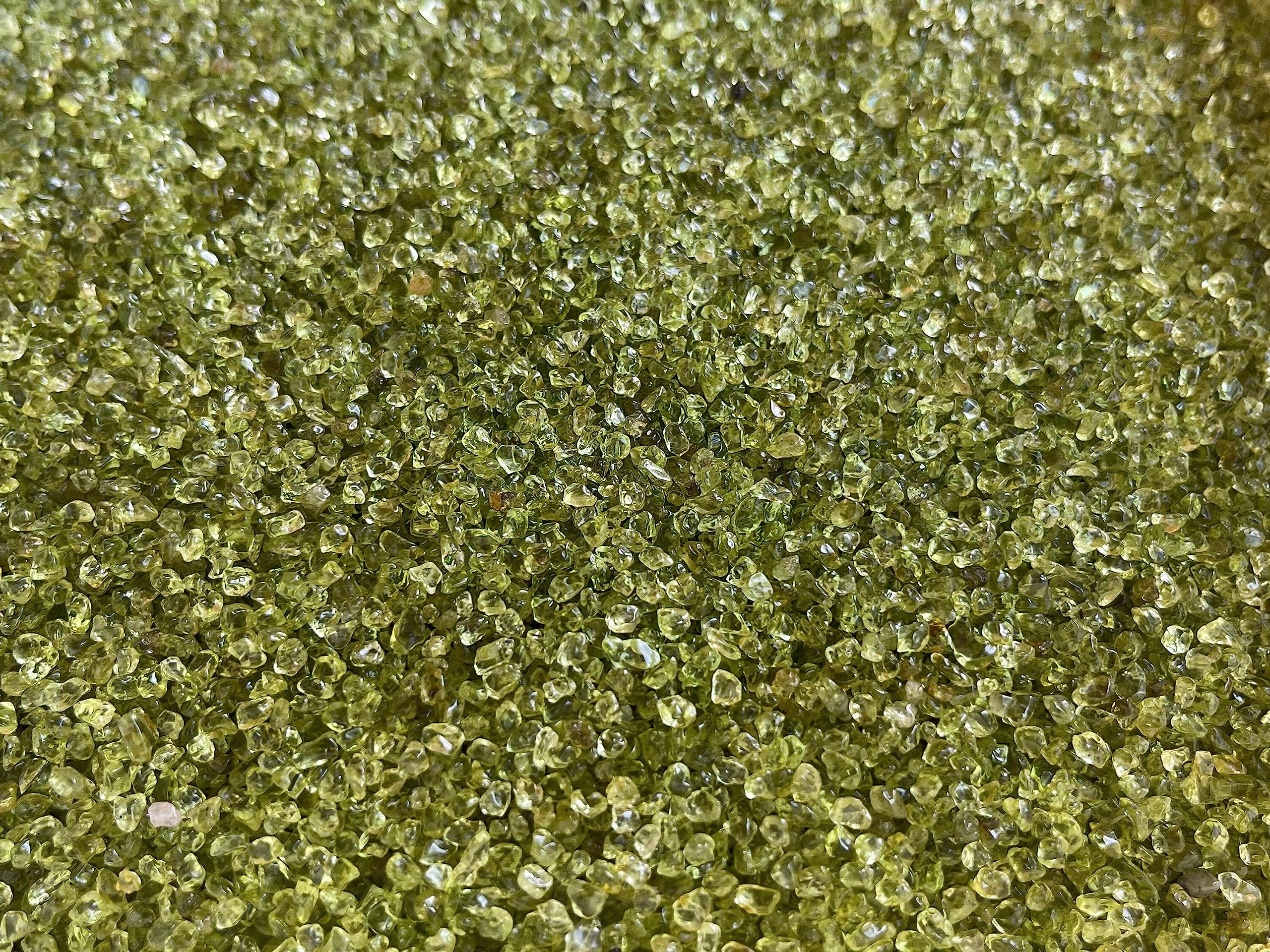 GAF TREASURES péridot chips en vrac 1/8 lb pour petits projets