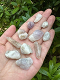 Morceaux semi-polies non percés en quartz esprit pour incrustations et bijoux