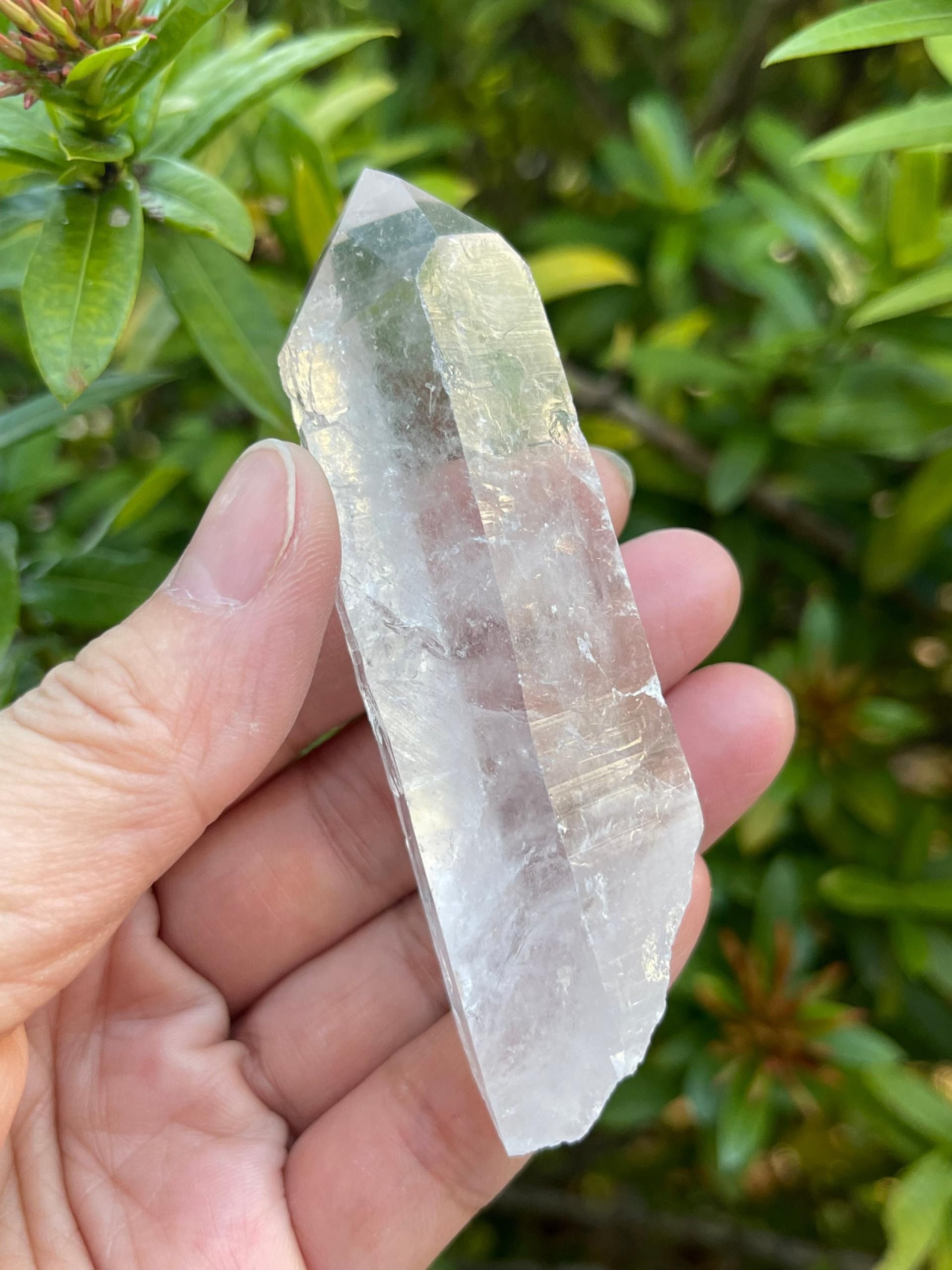 GAF TREASURES pointe quartz brut, unique et énergisante pour thérapies à domicile