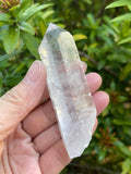 GAF TREASURES pointe quartz brut, unique et énergisante pour thérapies à domicile