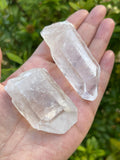 GAF TREASURES pointe quartz clair avec termination pointue, parfaite pour grilles de cristaux