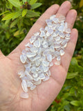 GAF TREASURES Opalite copeaux 5mm-12mm: texture variée pour mosaïque et gravure légère.