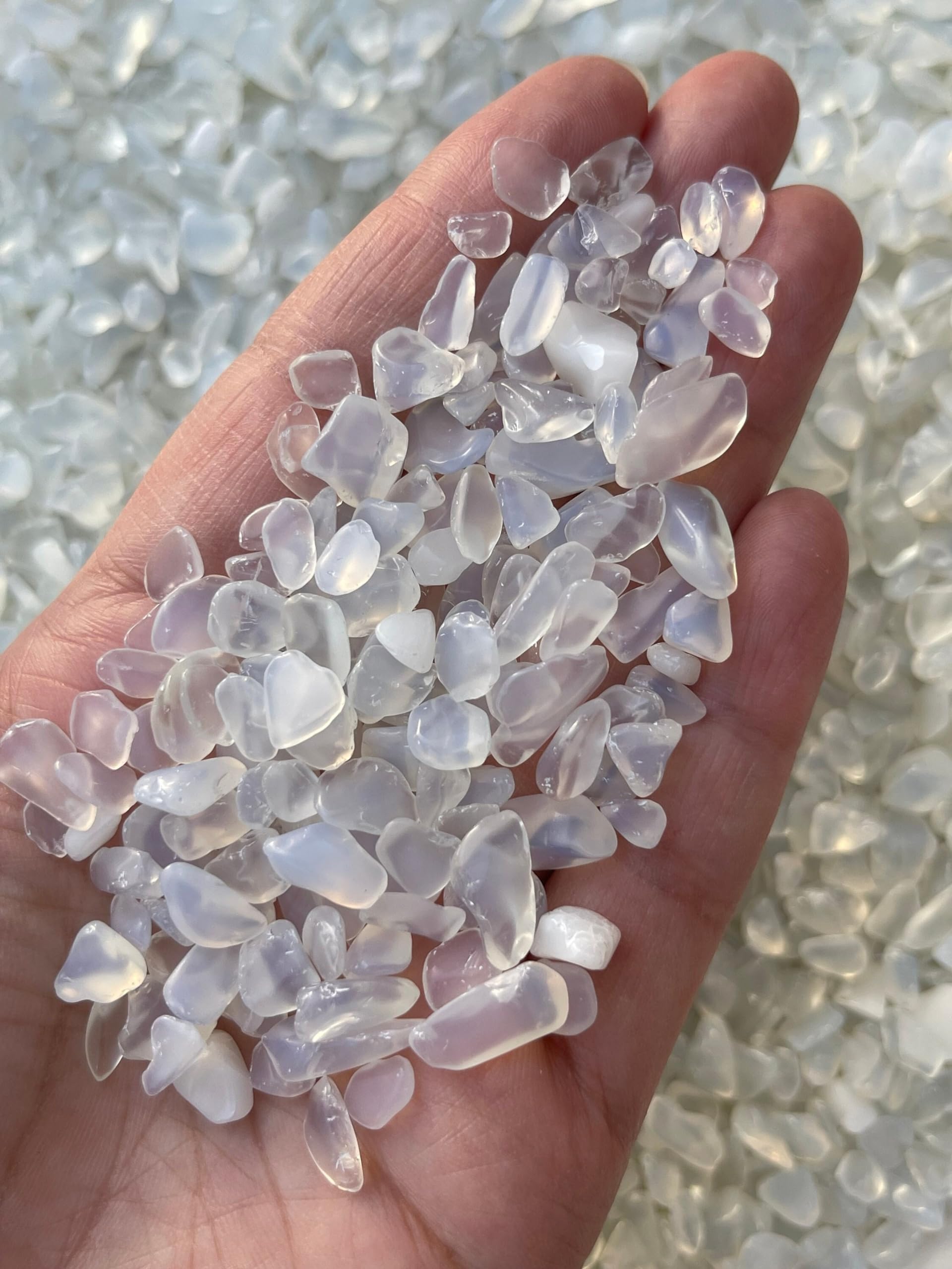 GAF TREASURES Opalite copeaux pour artisanat: bords lisses, textures variées pour créations uniques.