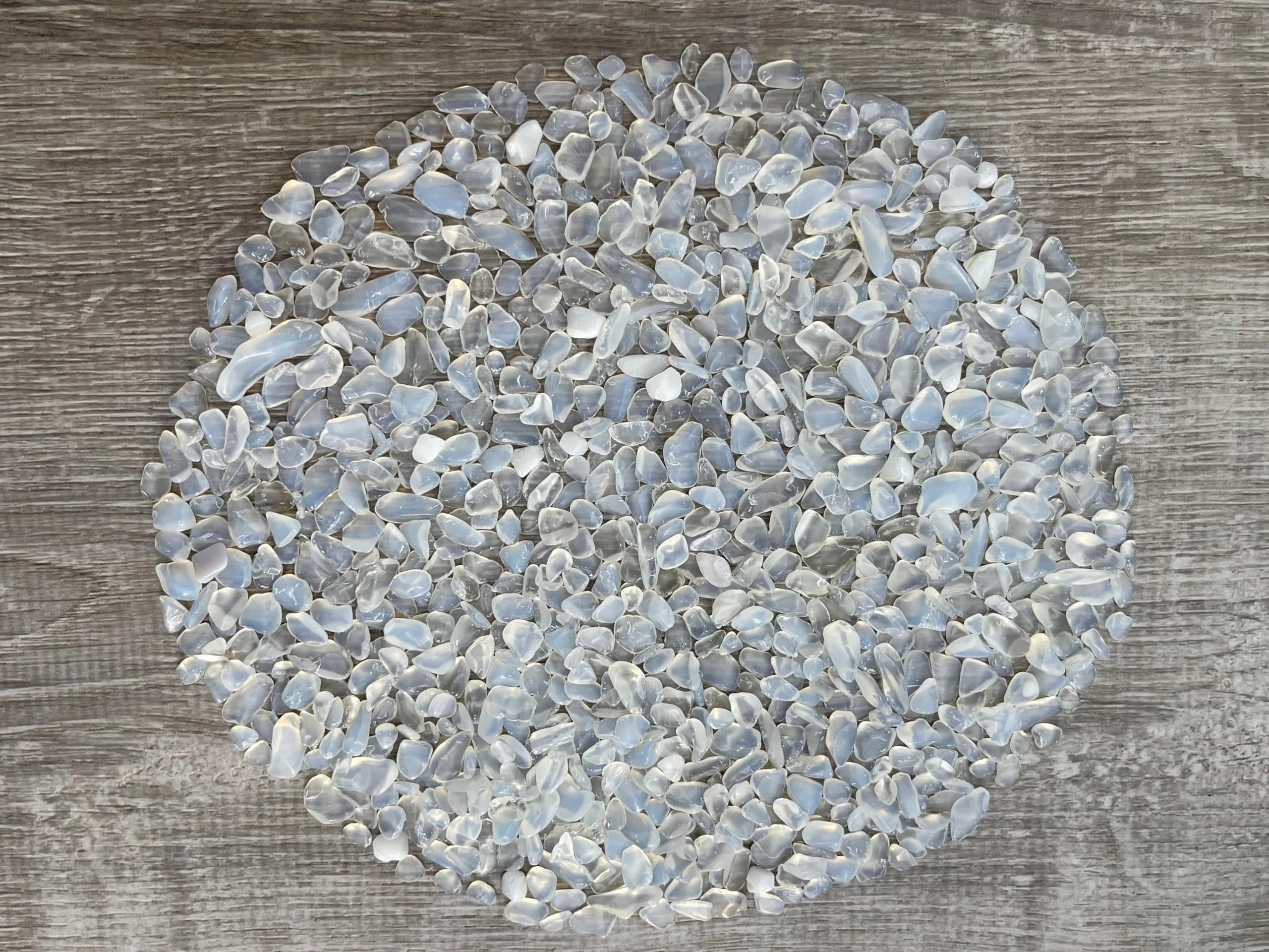 GAF TREASURES Opalite copeaux en lots: solutions économiques pour bricolage et décor.