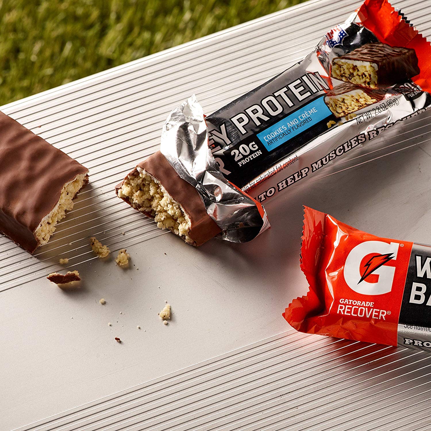 Texture crémeuse de la barre Gatorade Whey pour récupération rapide.
