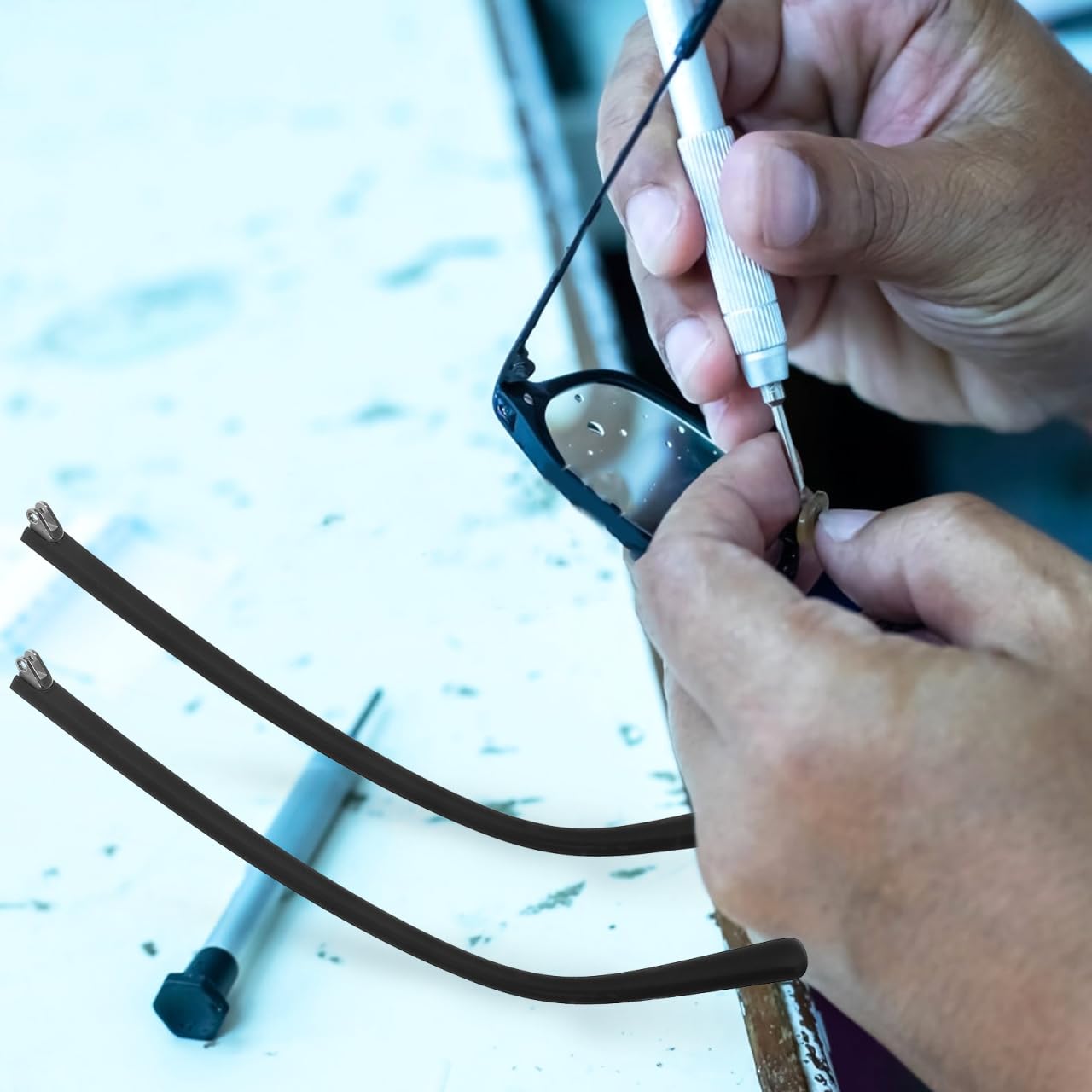 Generic bras universels compatibles avec la plupart des lunettes et solaires.