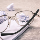 Generic bras-lunettes en TR90 léger mais robuste pour un confort durable.