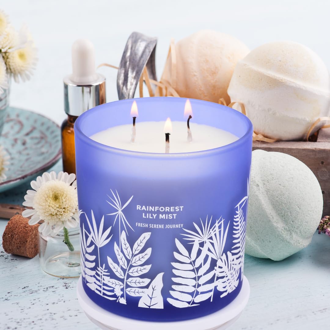 Détails botaniques sur la jarre bleue GIFTAWAY pour une deco chic.