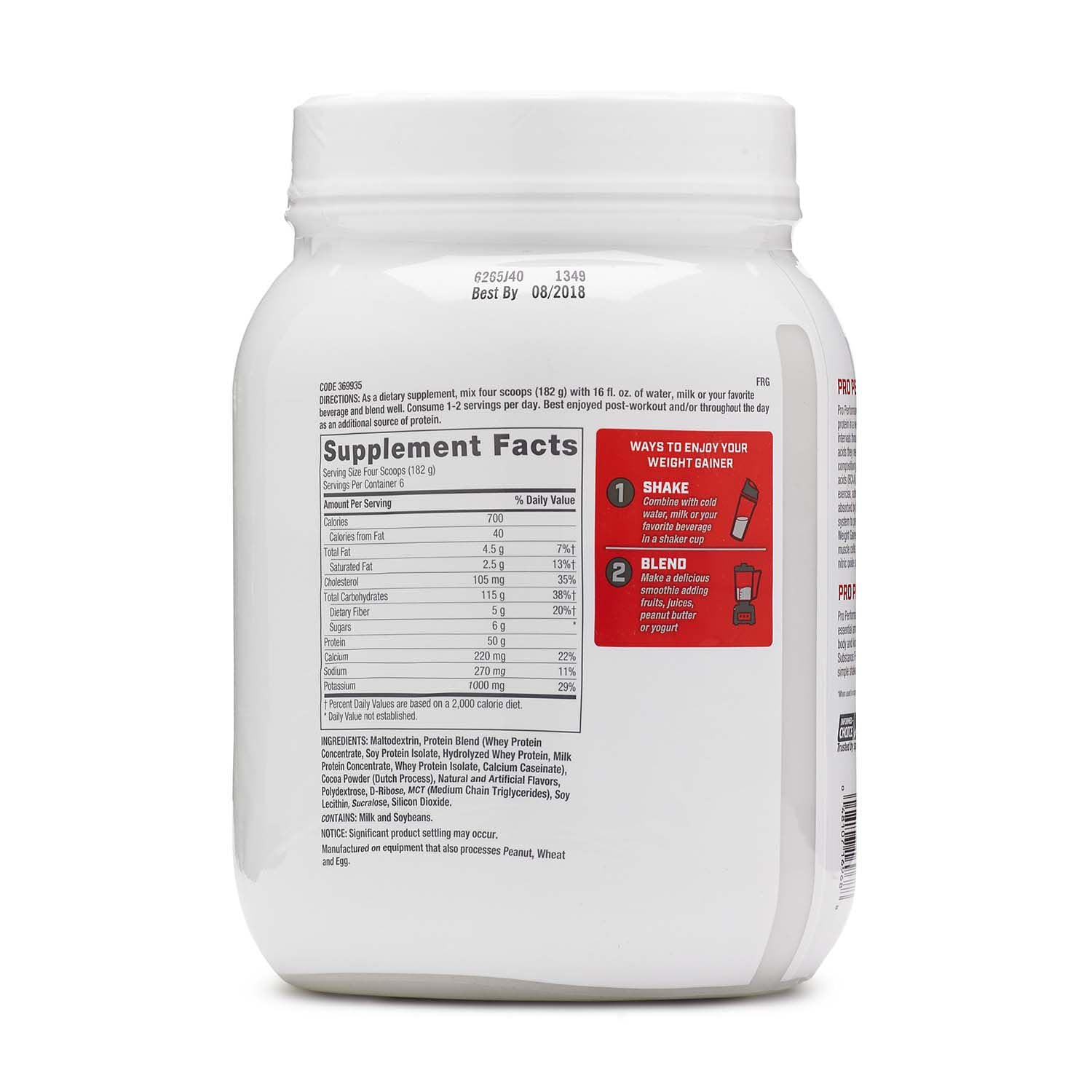 GNC Pro Performance Gain de Poids Double Chocolat: doseur en action, mesure précise pour un apport calorique ciblé