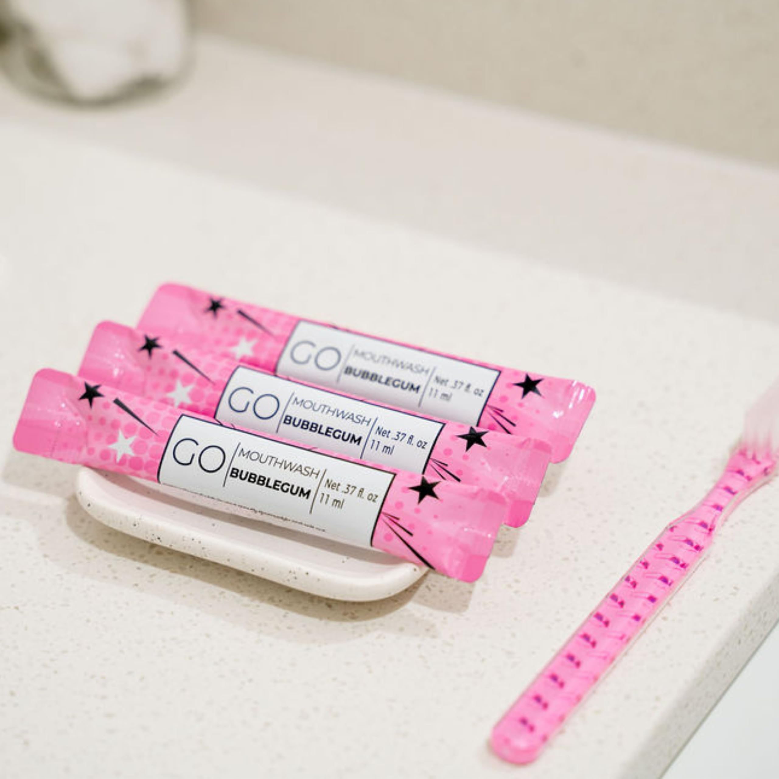 Go Mouthwash bubblegum sans fluorure pour un rinçage sûr.