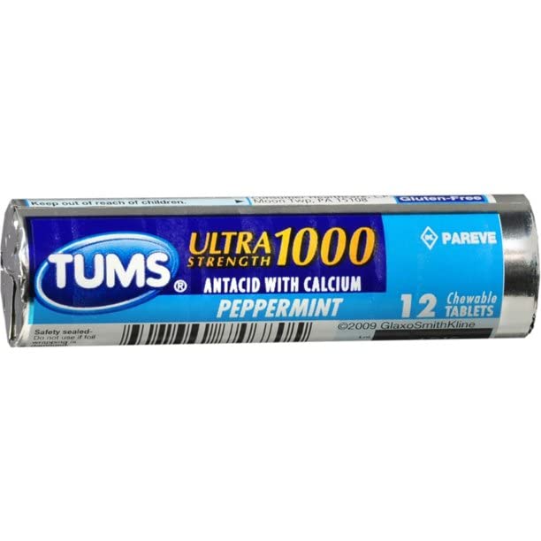 GSK Tums Ultra Peppermint emballage menthe, prêt à un soulagement potentiel après repas.