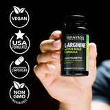 Prise quotidienne des capsules HAVASU NUTRITION dans une routine simple.