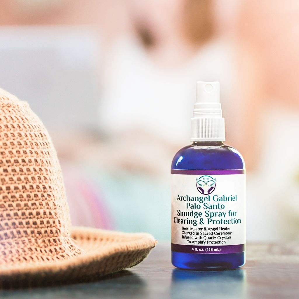 Heal The Masses Palo Santo Spray, arôme santal citronné purifiant votre salon.