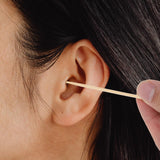 Cure-oreilles Healifty dimensions 18x0,3x0,3 cm, taille pratique.
