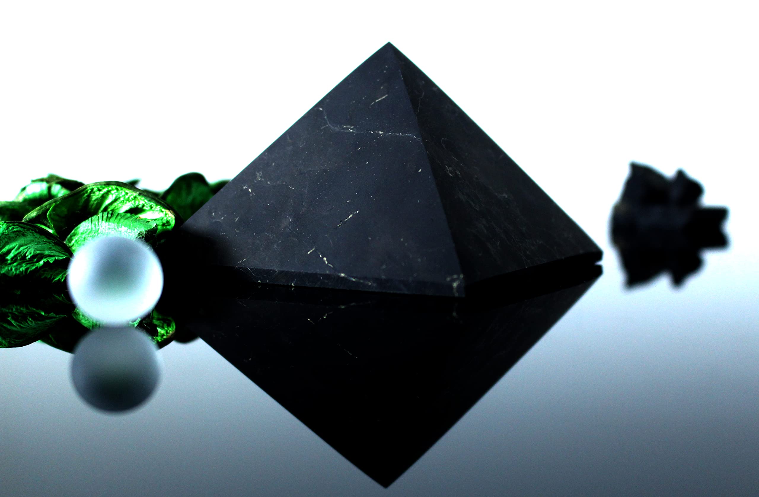 Objet Bien-Être Shungite Heka Naturals, élément décoratif pour espace personnel