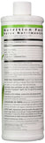 Versement du concentré Herbalife Aloé dans l’eau pour une boisson légère.