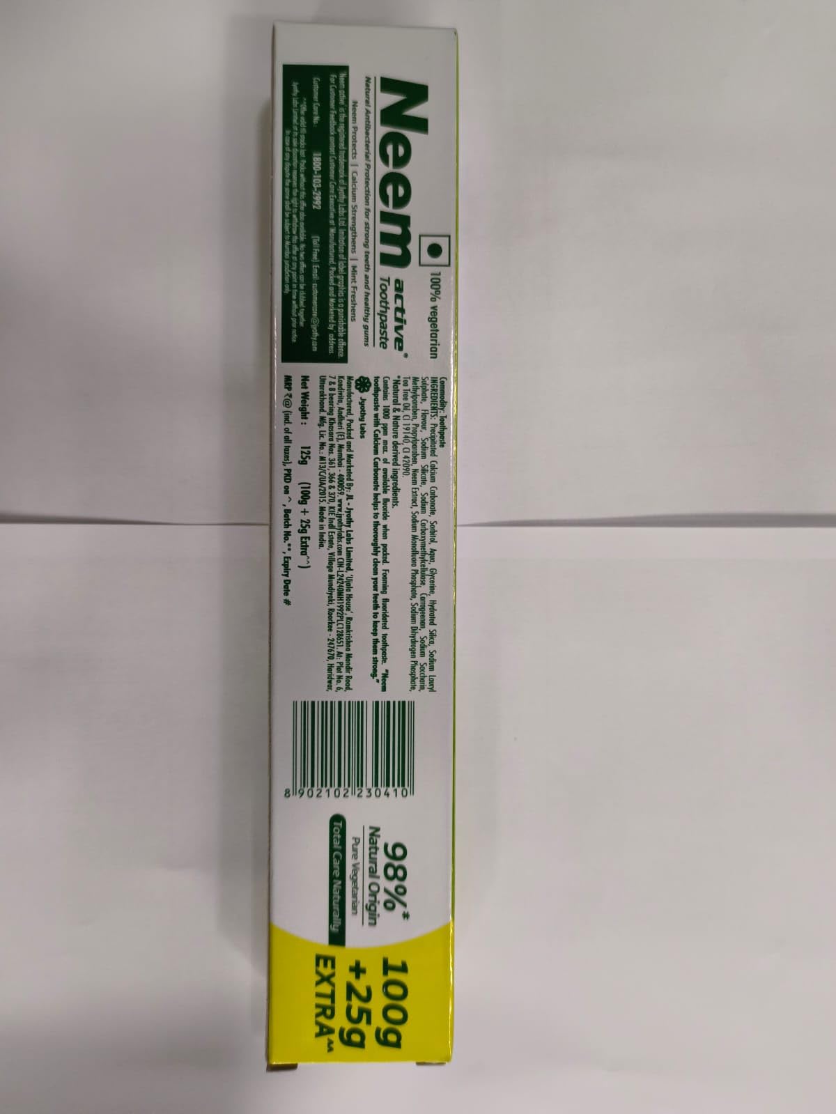Texture crémeuse du Neem Actif pour une brosse efficace.
